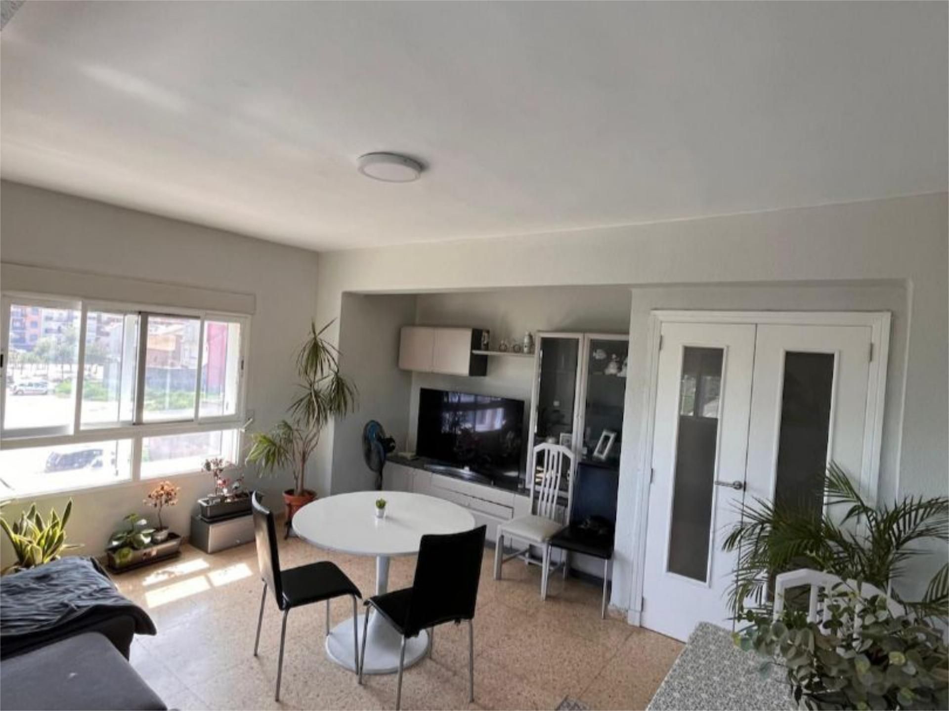 Living room of Flat to share in  Valencia Capital  with Air Conditioner, Heating and Terrace