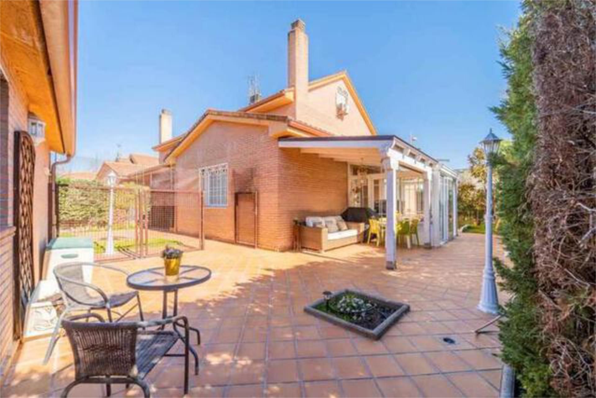 Garden of Single-family semi-detached for sale in Villanueva de la Cañada