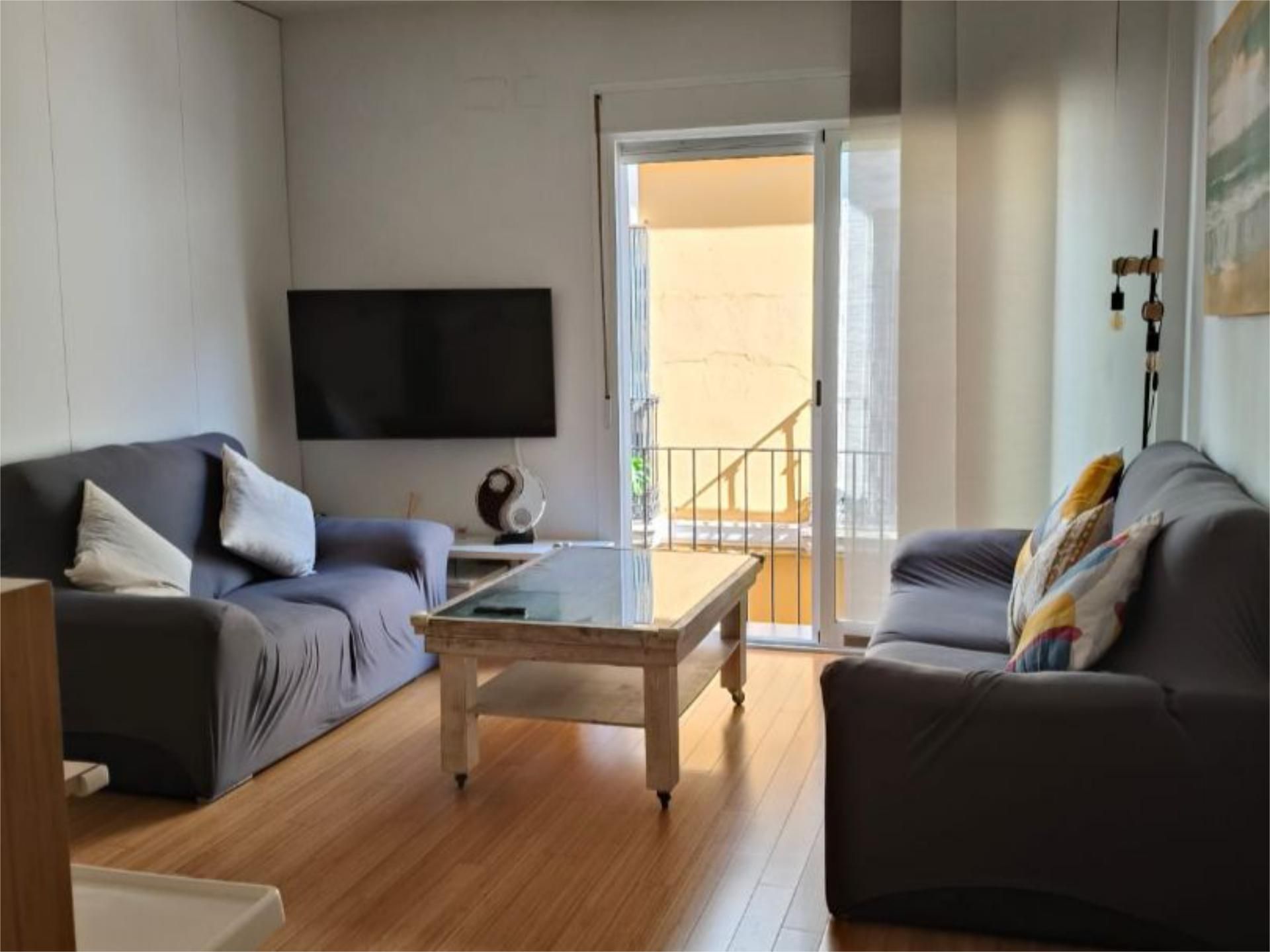 Living room of Flat for sale in  Sevilla Capital  with Air Conditioner and Balcony