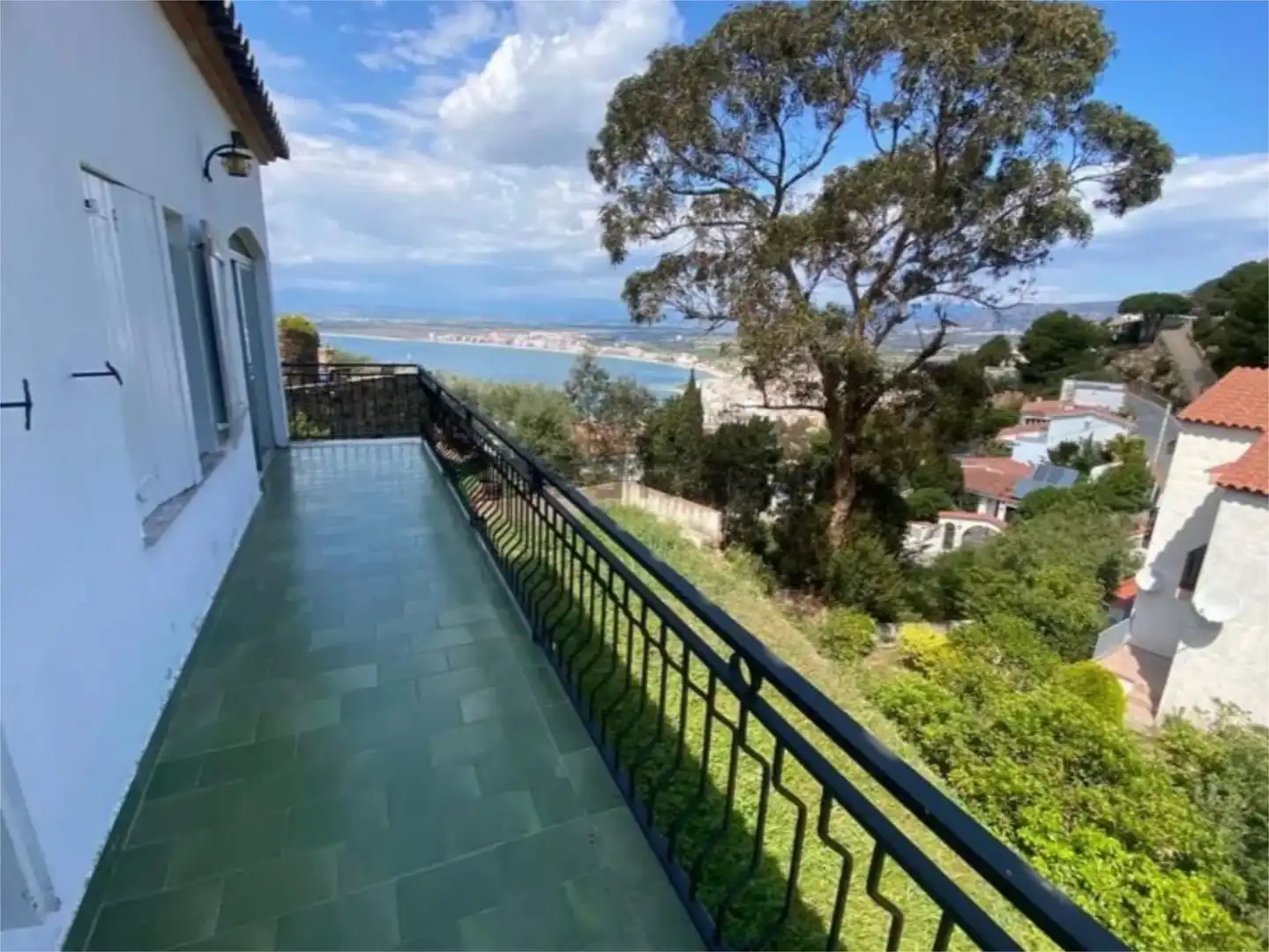 Wohnung zum Verkauf in Carrer Víctor Català, 21, Almadrava - Canyelles - Puig-Rom Außenansicht von Wohnung zum Verkauf in Roses mit Terrasse und Balkon