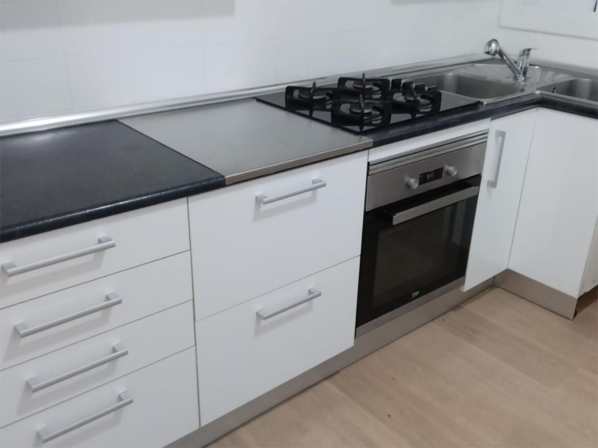 Cocina de Piso en venta en  Barcelona Capital con Calefacción y Balcón
