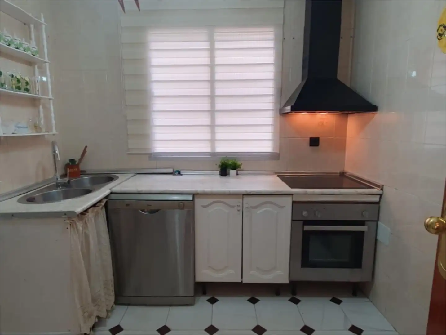 Kitchen of Flat for rent in Linares  with Air Conditioner, Terrace and Furnished