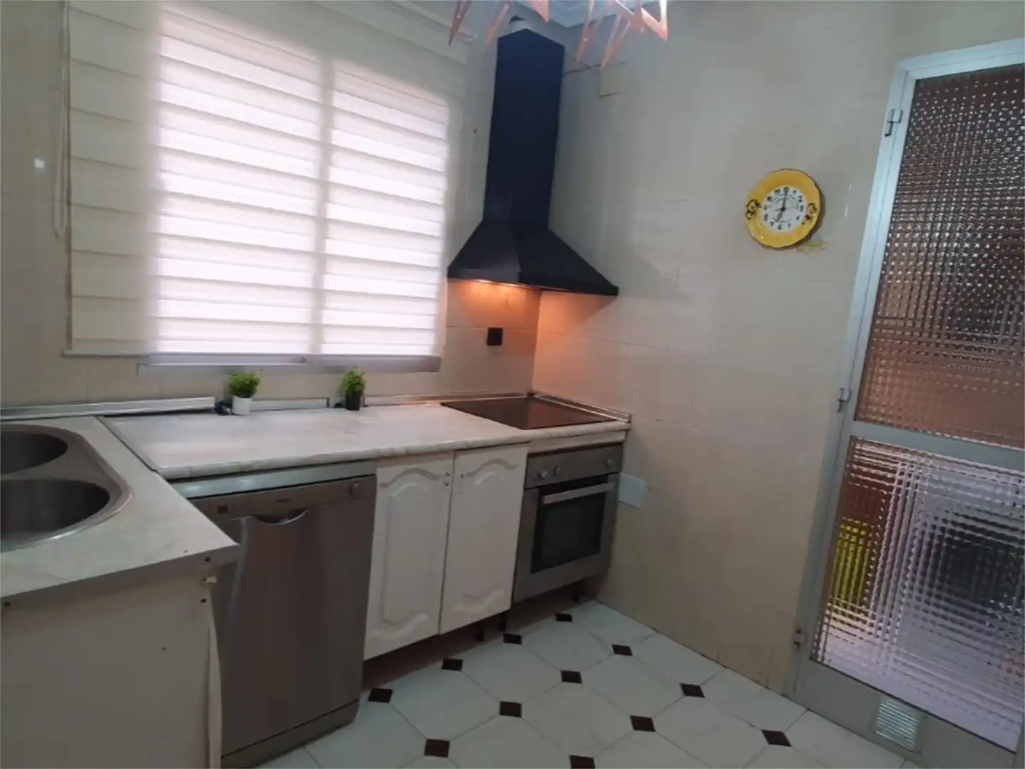 Kitchen of Flat for rent in Linares  with Air Conditioner, Terrace and Furnished