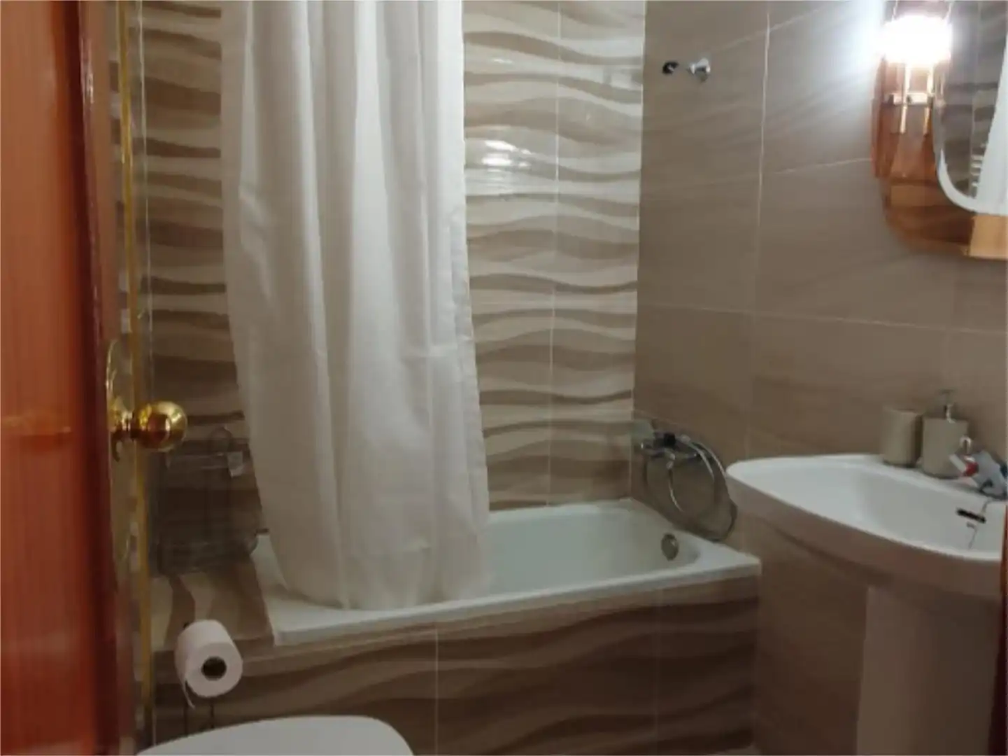 Bathroom of Flat for rent in Linares  with Air Conditioner, Terrace and Furnished