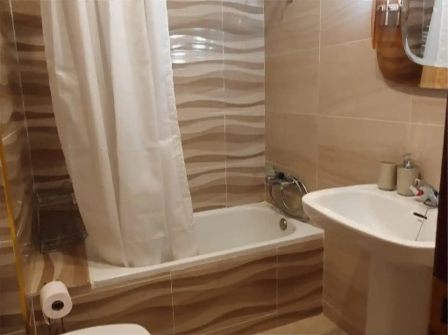 Bathroom of Flat for rent in Linares  with Air Conditioner, Terrace and Furnished