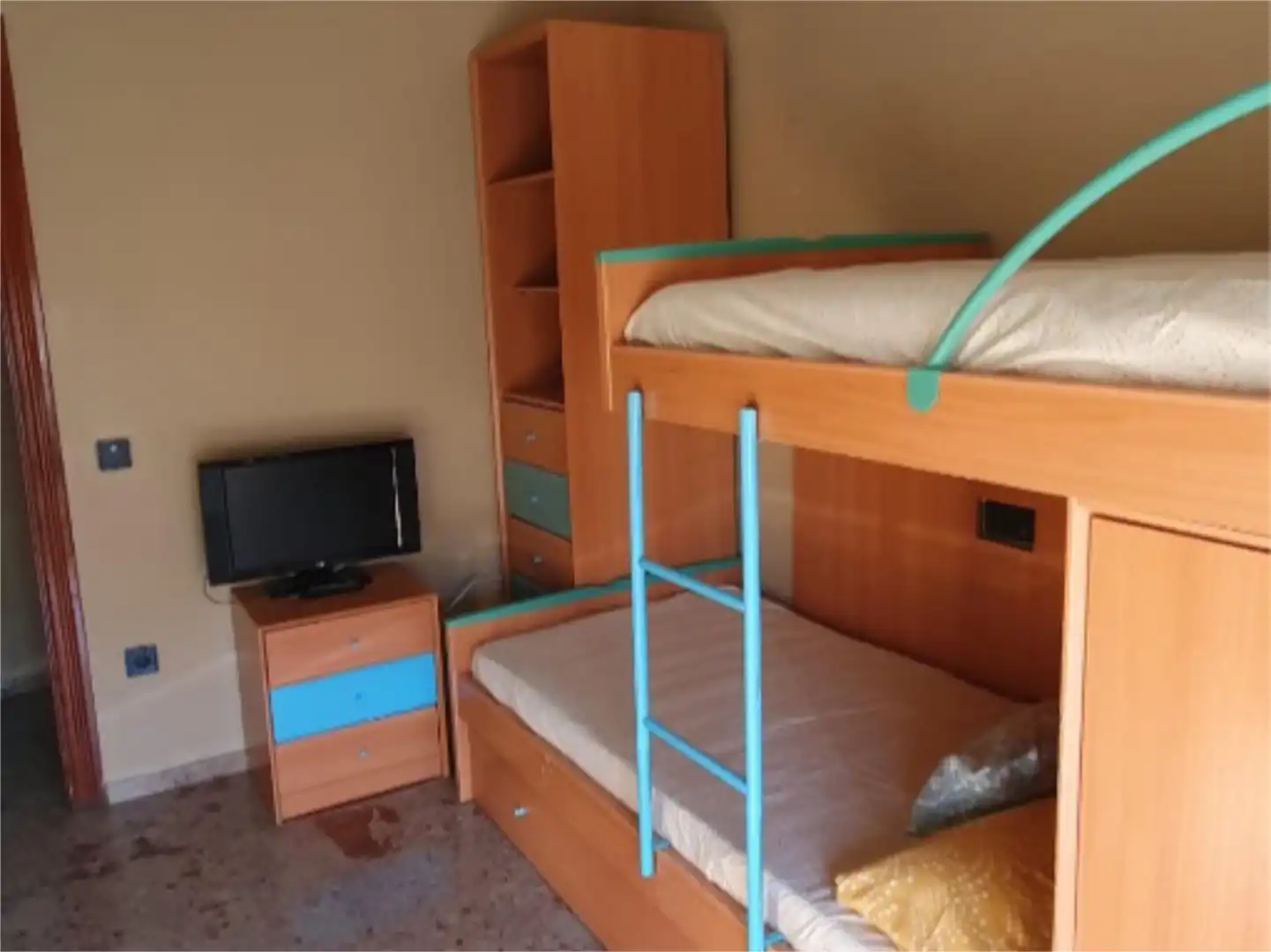 Bedroom of Flat for rent in Linares  with Air Conditioner, Terrace and Furnished