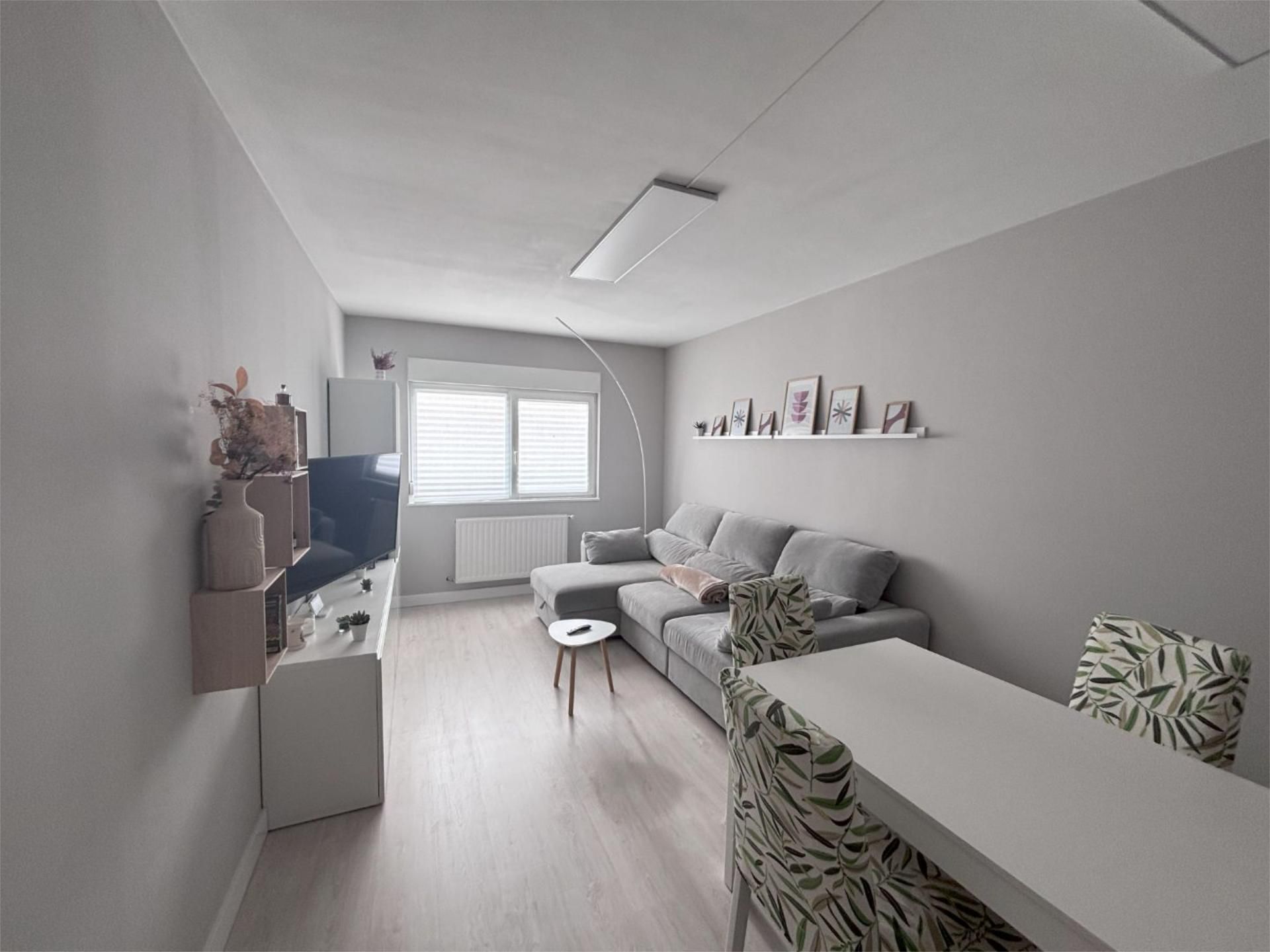 Living room of Flat for sale in Lugo Capital  with Heating, Parquet flooring and Storage room