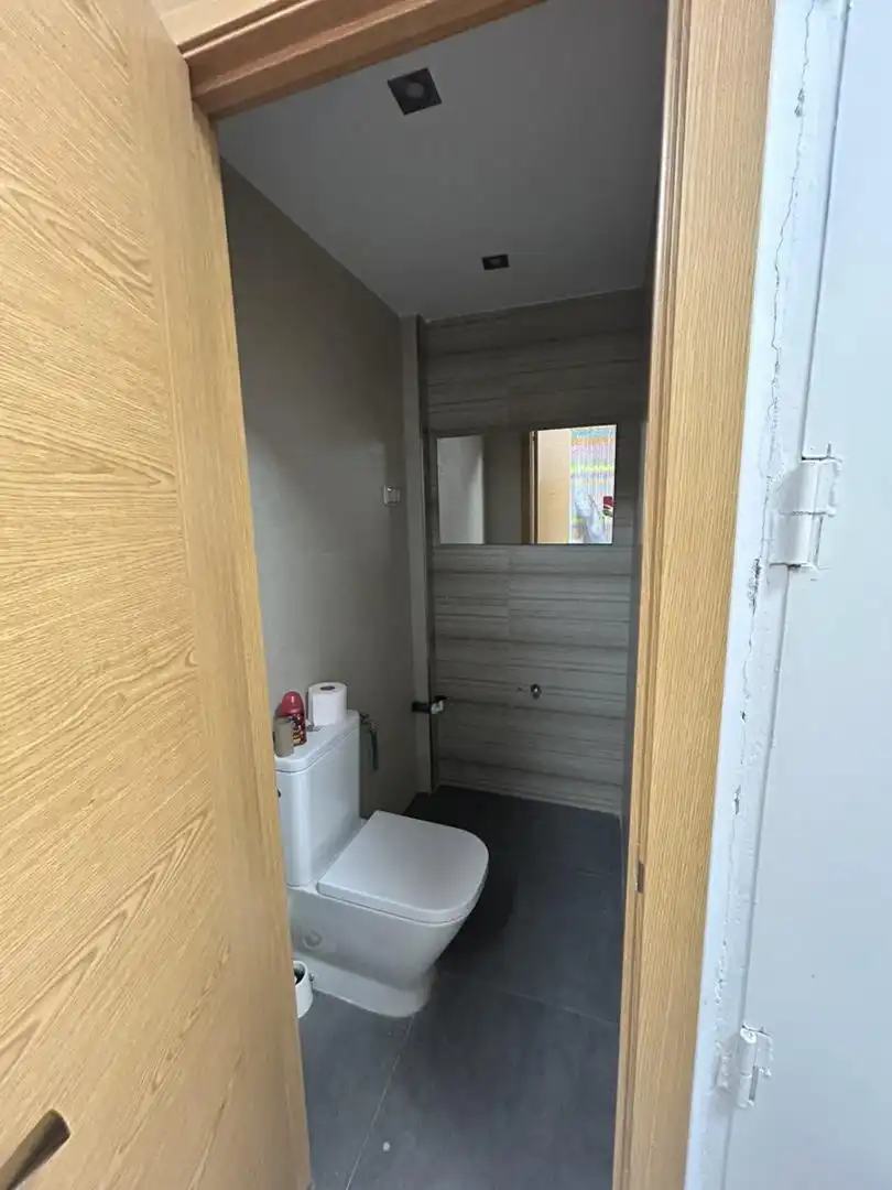 Office for sale in Calle de Gutierre de Cetina, 62, Pueblo Nuevo Bathroom of Office for sale in Madrid