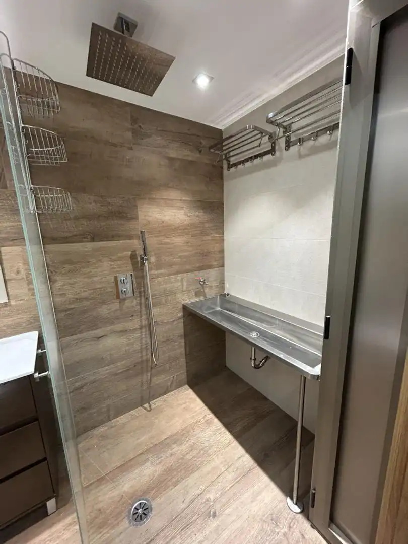 Office for sale in Calle de Gutierre de Cetina, 62, Pueblo Nuevo Bathroom of Office for sale in Madrid