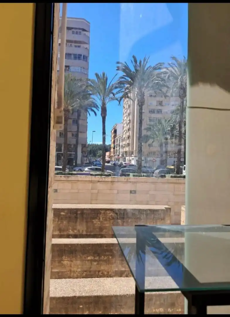 Commercial properties for sale in Avenida Luis Suñer, 8, La Vila Exterior view of Commercial properties for sale in Alzira with Air Conditioner and Heating