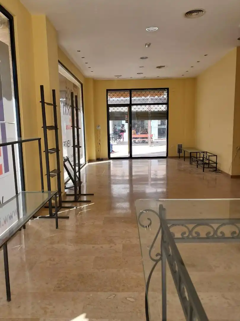 Commercial properties for sale in Avenida Luis Suñer, 8, La Vila Commercial properties for sale in Alzira with Air Conditioner and Heating