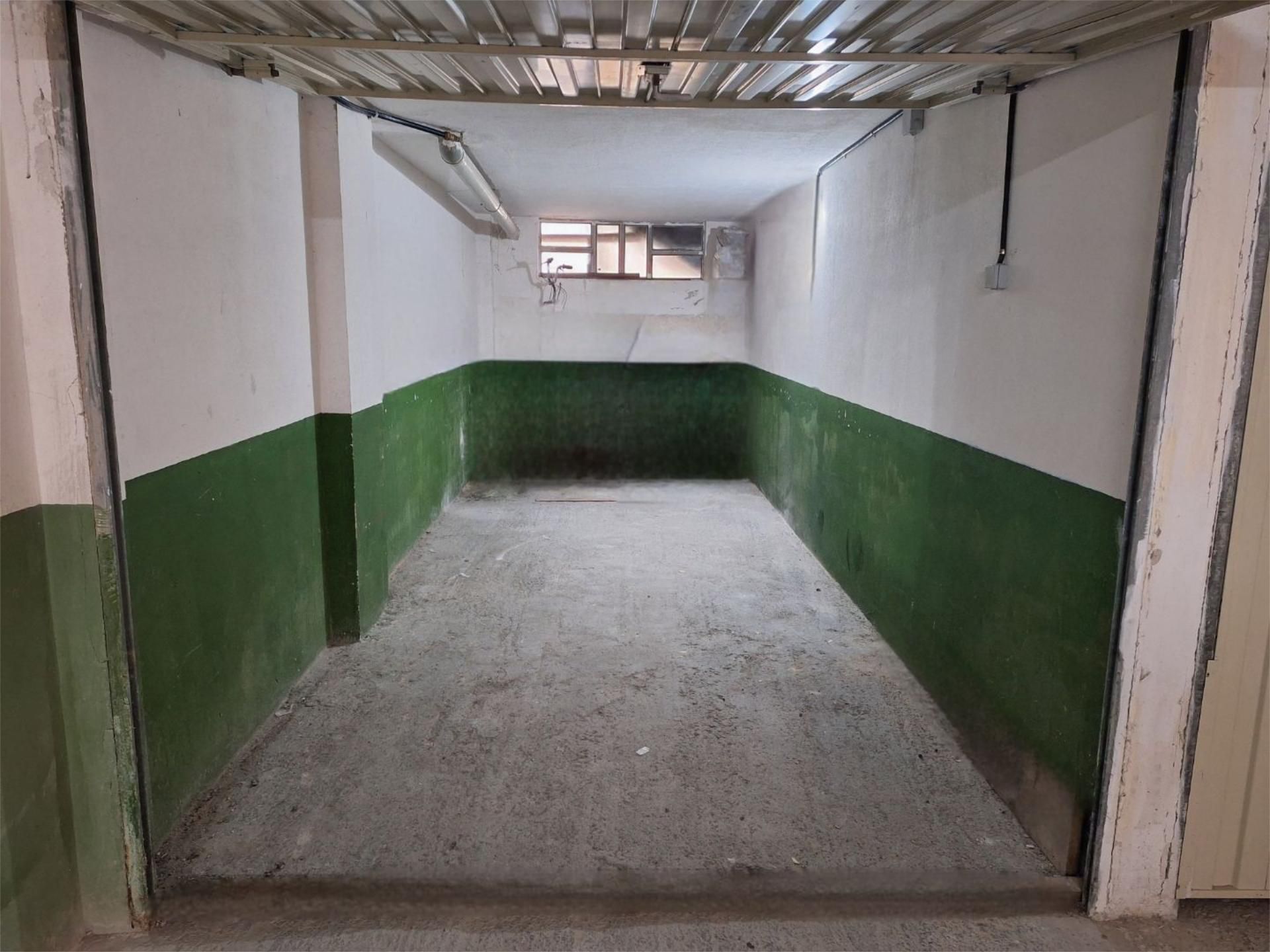 Garage for sale in Laredo