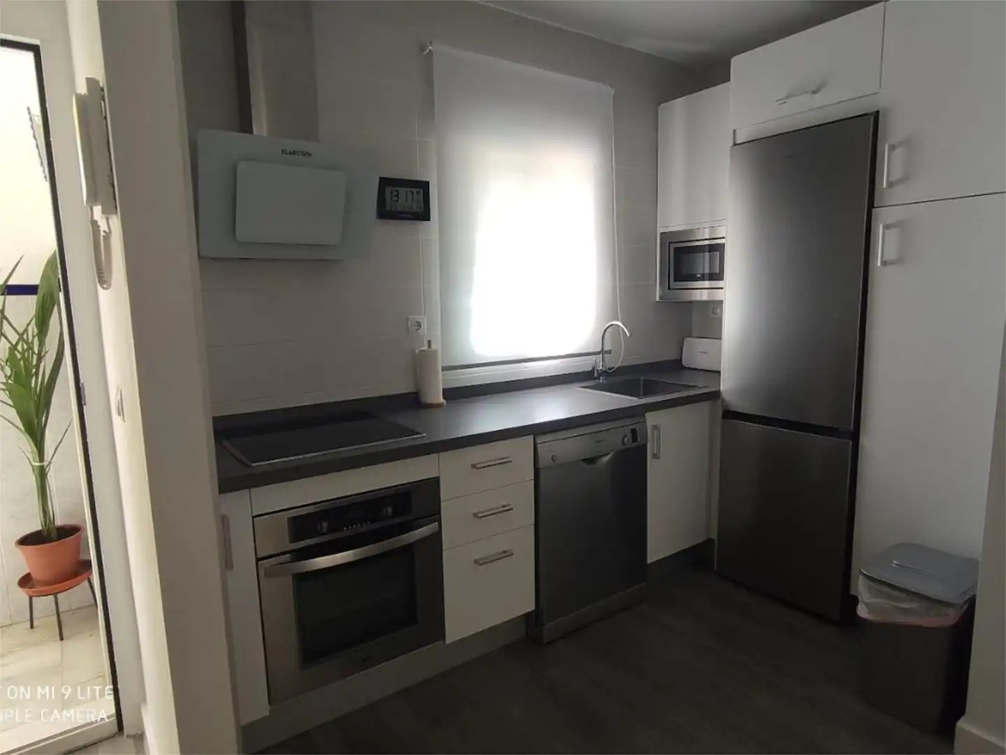 Pis de lloguer a Calle Bellavista, 6, Asdrúbal - Bahía Blanca Cuina de Pis de lloguer en Cádiz amb Parquet
