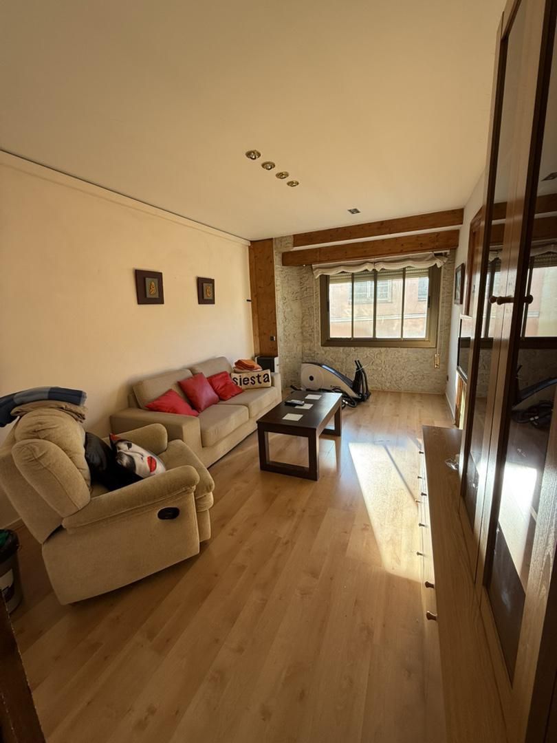 Sala d'estar de Pis en venda en Riba-roja d'Ebre amb Aire condicionat i Moblat