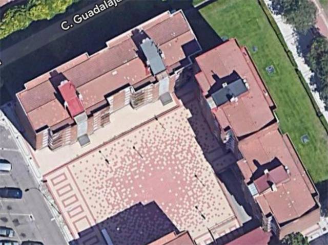 Garaje en Alquiler en Calle Caracas, 2 en Pan y Guindas