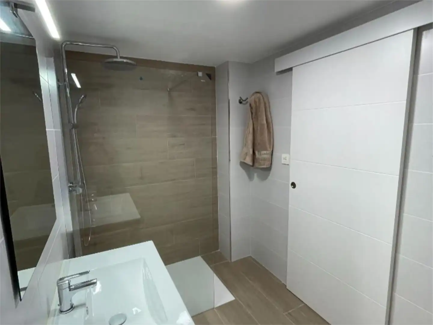Bathroom of Flat for rent in Dénia  with Air Conditioner