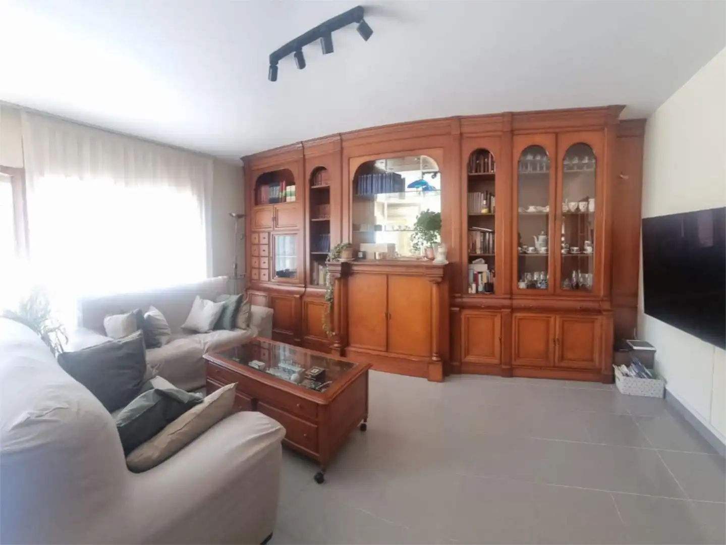 Casa adosada en venta en Calle Río Isuela, 41, Plaza de Toros - Barón de Warsage Sala de estar de Casa adosada en venta en Calatayud con Aire acondicionado, Terraza y Piscina