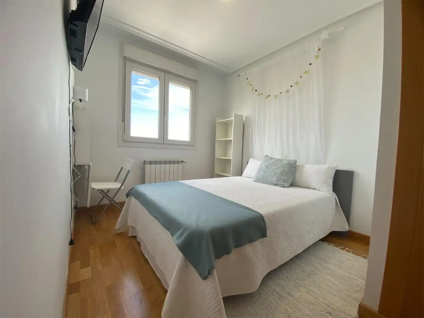 Habitación en Calle Gardenia, 5, Sónsoles Habitación de Piso para compartir en Ávila con Calefacción, Parquet y Piscina