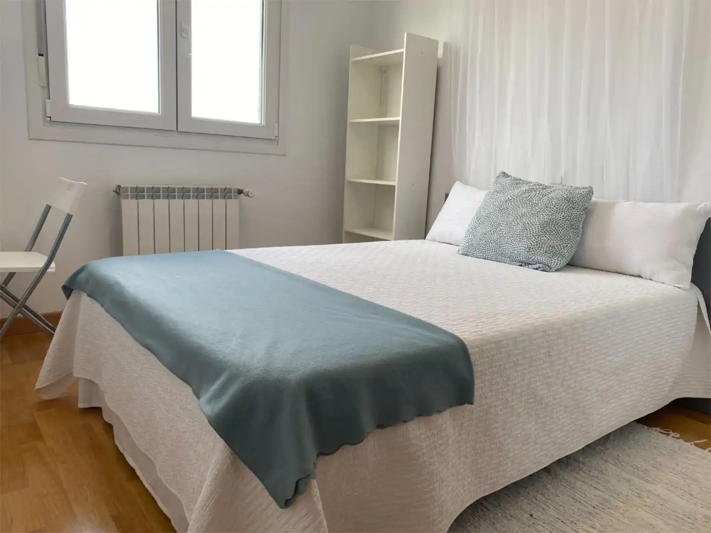 Habitación en Calle Gardenia, 5, Sónsoles Habitación de Piso para compartir en Ávila con Calefacción, Parquet y Piscina