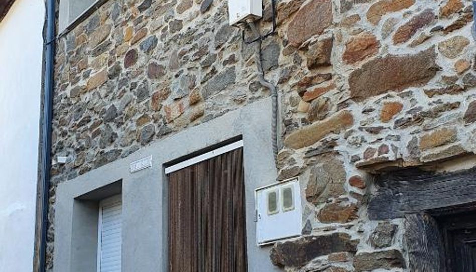 Casa adosada en venta en Calle Retorno, 11, Torre del Bierzo, León - imagen 1 Foto 1 de Casa adosada en venta en Calle Retorno, 11, Torre del Bierzo, León