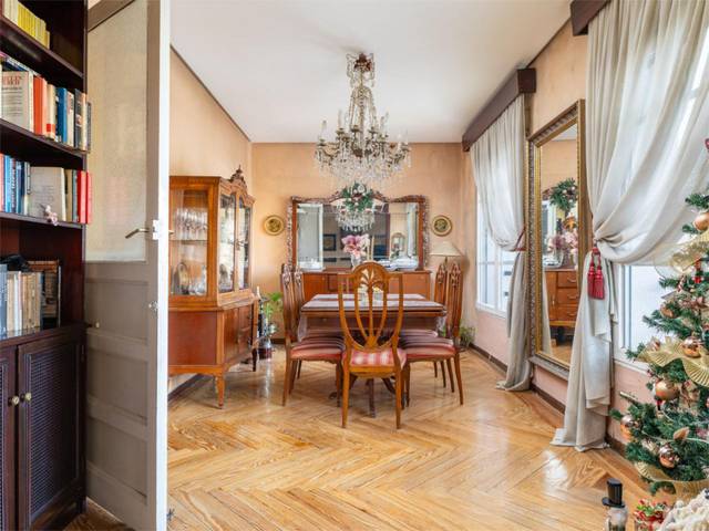 Piso en Venta en Calle del Doctor Esquerdo, 37 en Fuente del Berro