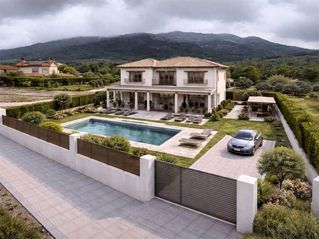 Terreno en Venta en Urbanización las Chajurdas, 33 en Sotillo de la Adrada