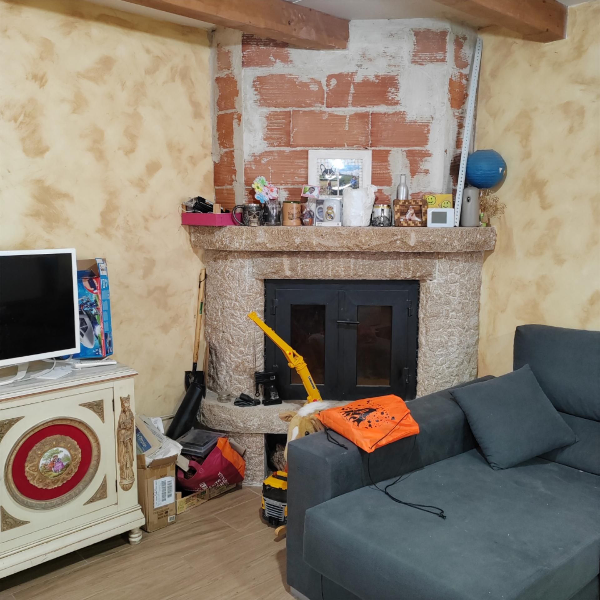 Living room of Planta baja for sale in Carpio de Azaba  with Heating, Private garden and Parquet flooring