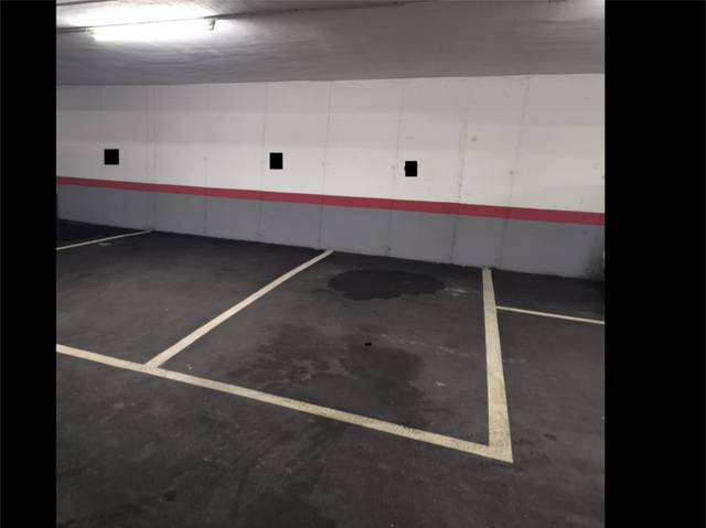 Garaje en Alquiler en Avenida del Ventisquero de la Condesa, 35 en Arroyo del Fresno