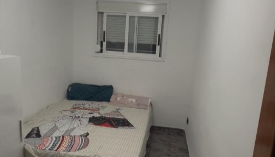 Flat to share in Plaça Sant Joan, 4f, Valls, Tarragona - image 1 Photo 1 of Flat to share in Plaça Sant Joan, 4f, Valls, Tarragona