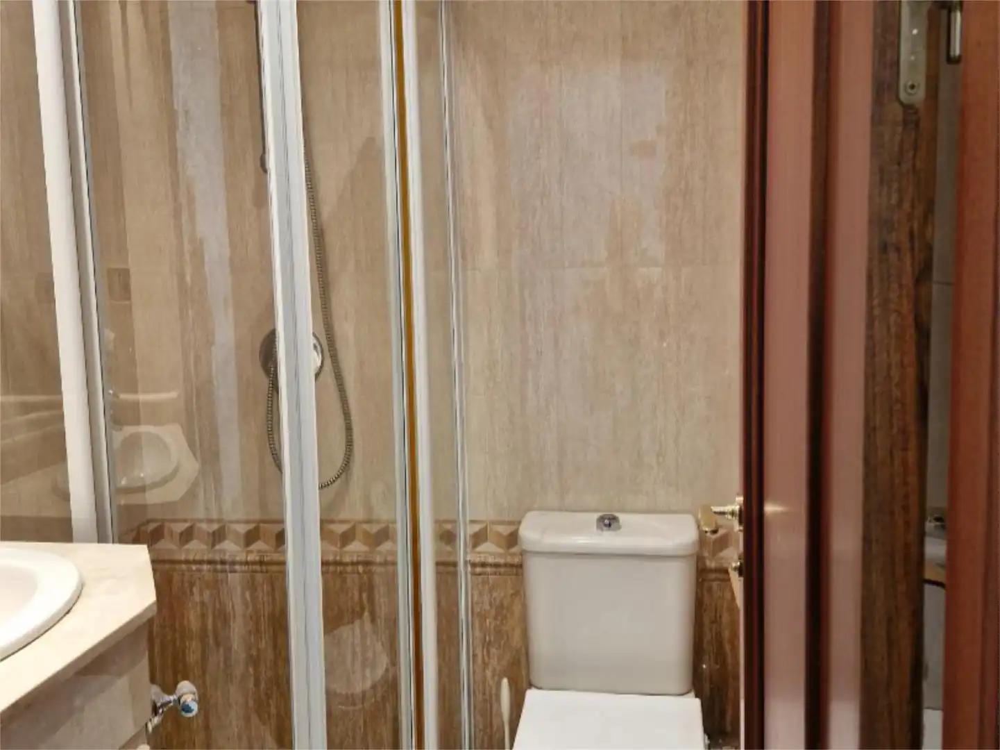 Apartments for rent in Calle los Jazmines, 12, Nueva Andalucía centro Bathroom of Apartments for rent in Marbella with Air Conditioner, Swimming Pool and Furnished