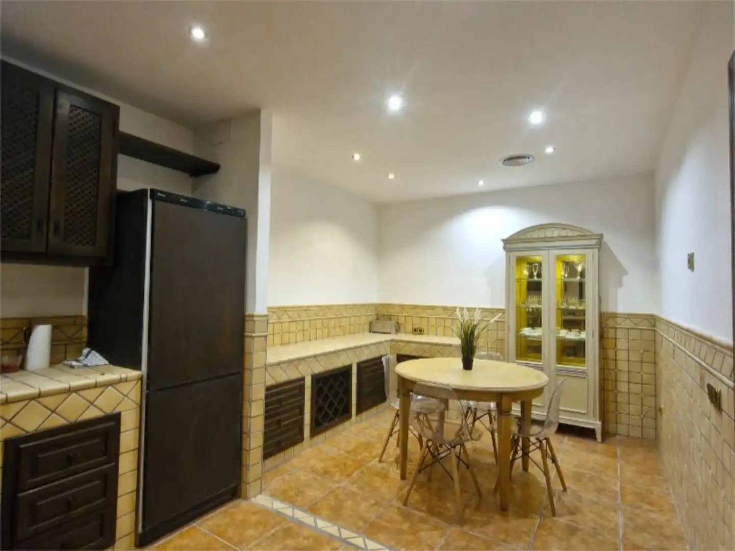 Apartments for rent in Calle los Jazmines, 12, Nueva Andalucía centro Kitchen of Apartments for rent in Marbella with Air Conditioner, Swimming Pool and Furnished
