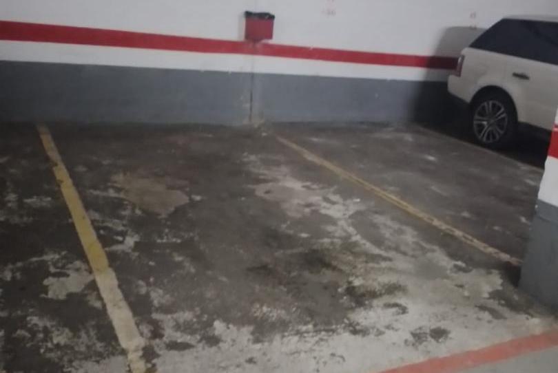 Foto 1 de Garatge de lloguer a Avenida de España, 10, Calahonda, Málaga