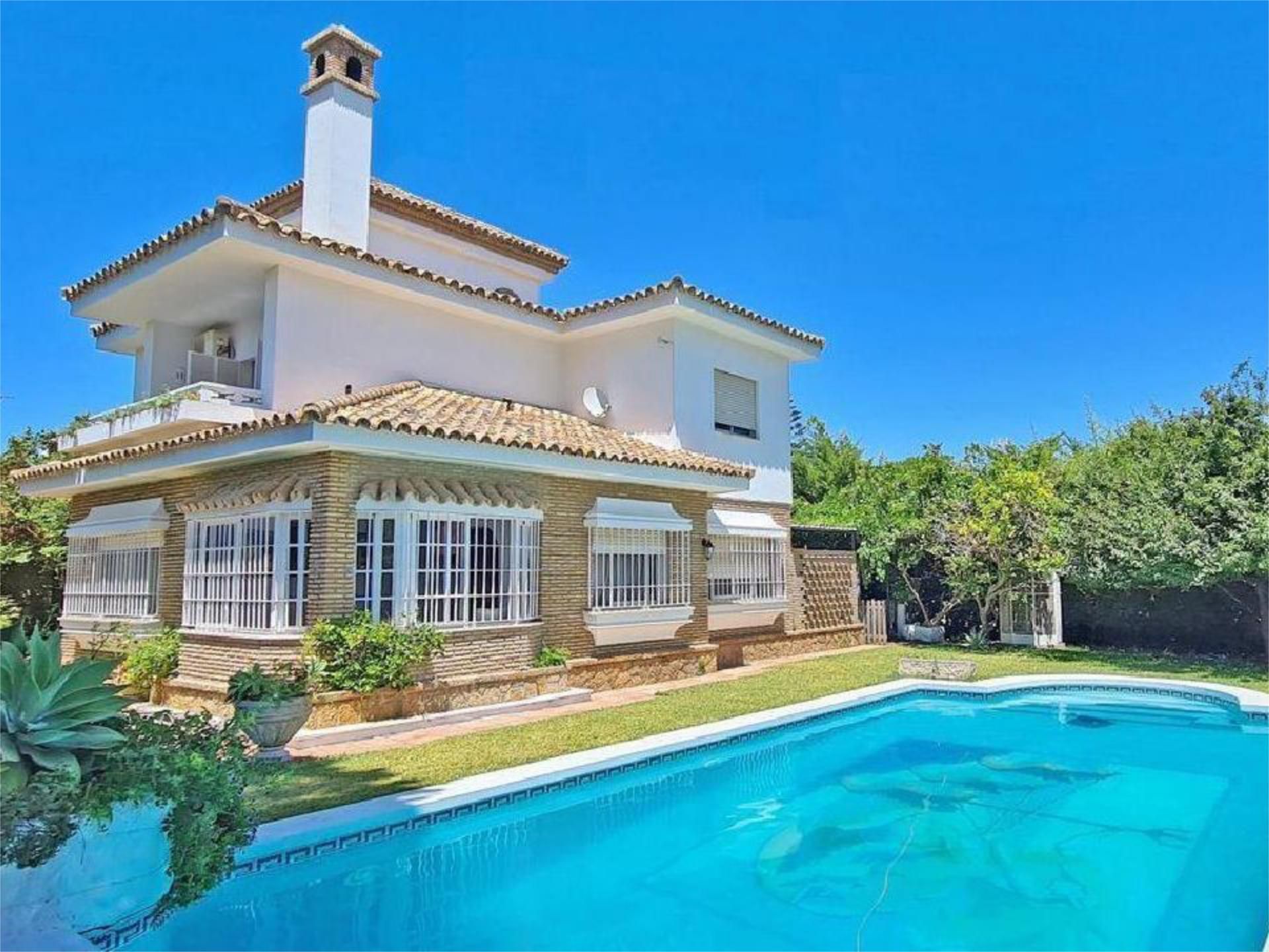 Exterior view of House or chalet to rent in El Puerto de Santa María  with Air Conditioner, Private garden and Terrace