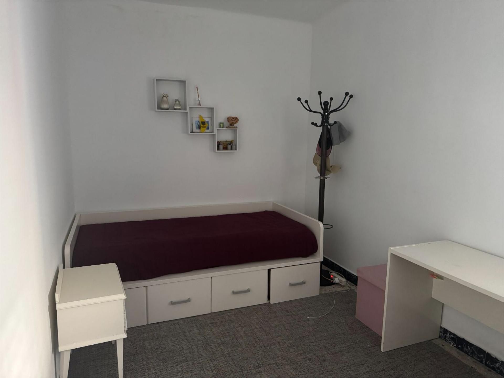 Estudi per a compartir a Carrer de Sant Josep, 9, Centre Vila