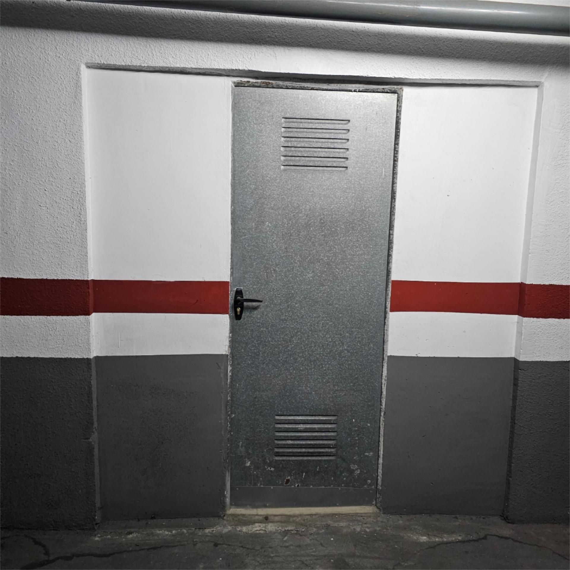 Box room to rent in  Valencia Capital
