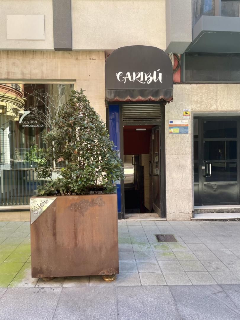 Premises for sale in Gijón   with Air Conditioner