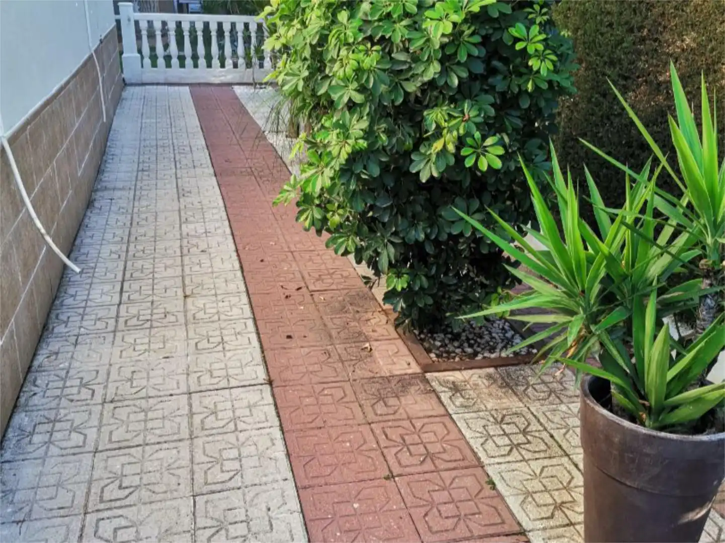 Piso en venta en Avenida Sombrero de Tres Picos, 26, Arcos de la Frontera Vista exterior de Piso en venta en Arcos de la Frontera con Aire acondicionado, Calefacción y Jardín privado