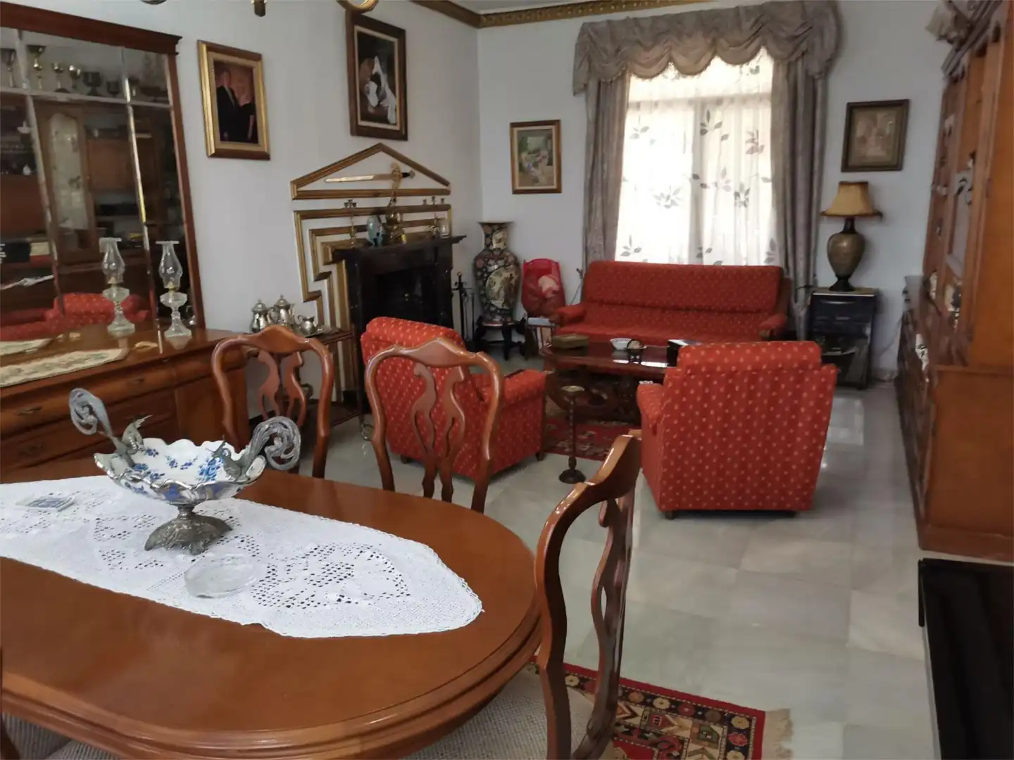 Piso en venta en Avenida Sombrero de Tres Picos, 26, Arcos de la Frontera Sala de estar de Piso en venta en Arcos de la Frontera con Aire acondicionado, Calefacción y Jardín privado