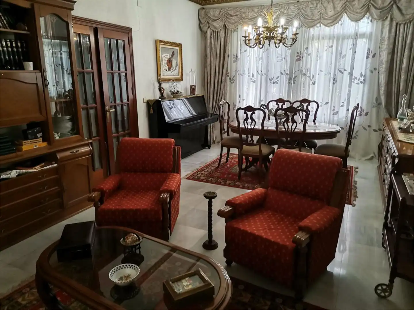 Piso en venta en Avenida Sombrero de Tres Picos, 26, Arcos de la Frontera Sala de estar de Piso en venta en Arcos de la Frontera con Aire acondicionado, Calefacción y Jardín privado