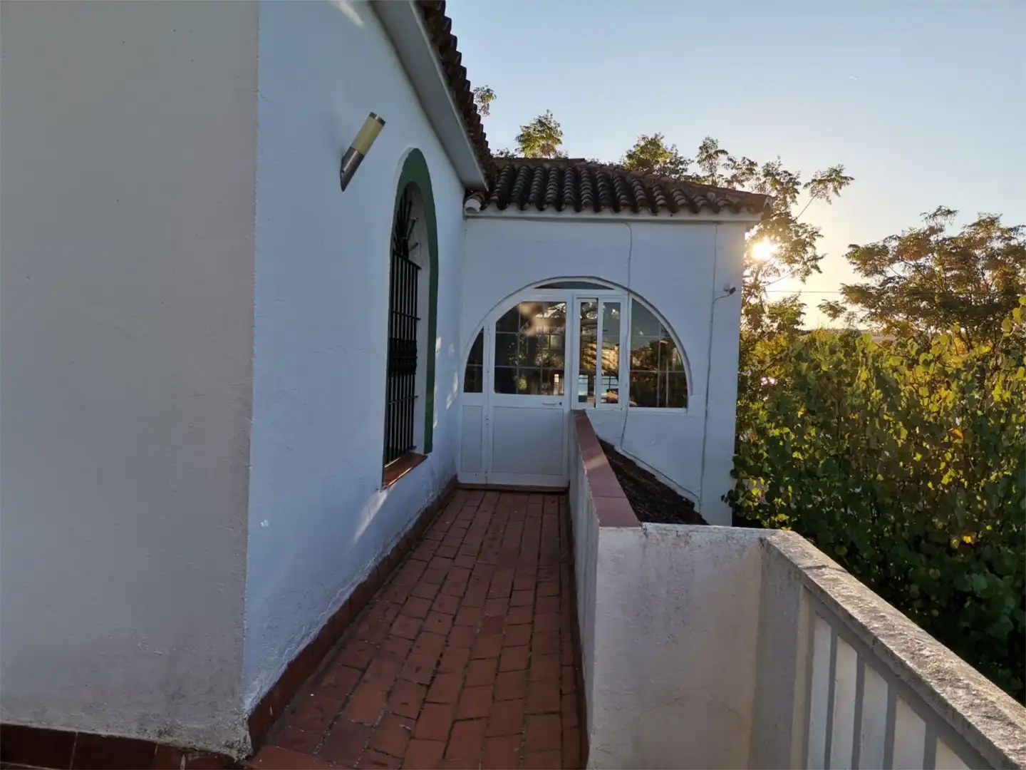 Piso en venta en Avenida Sombrero de Tres Picos, 26, Arcos de la Frontera Vista exterior de Piso en venta en Arcos de la Frontera con Aire acondicionado, Calefacción y Jardín privado