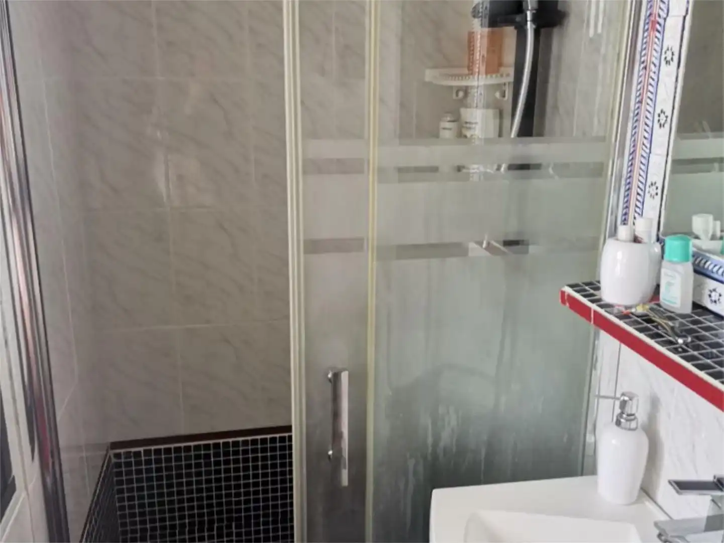 Piso en venta en Avenida Sombrero de Tres Picos, 26, Arcos de la Frontera Baño de Piso en venta en Arcos de la Frontera con Aire acondicionado, Calefacción y Jardín privado