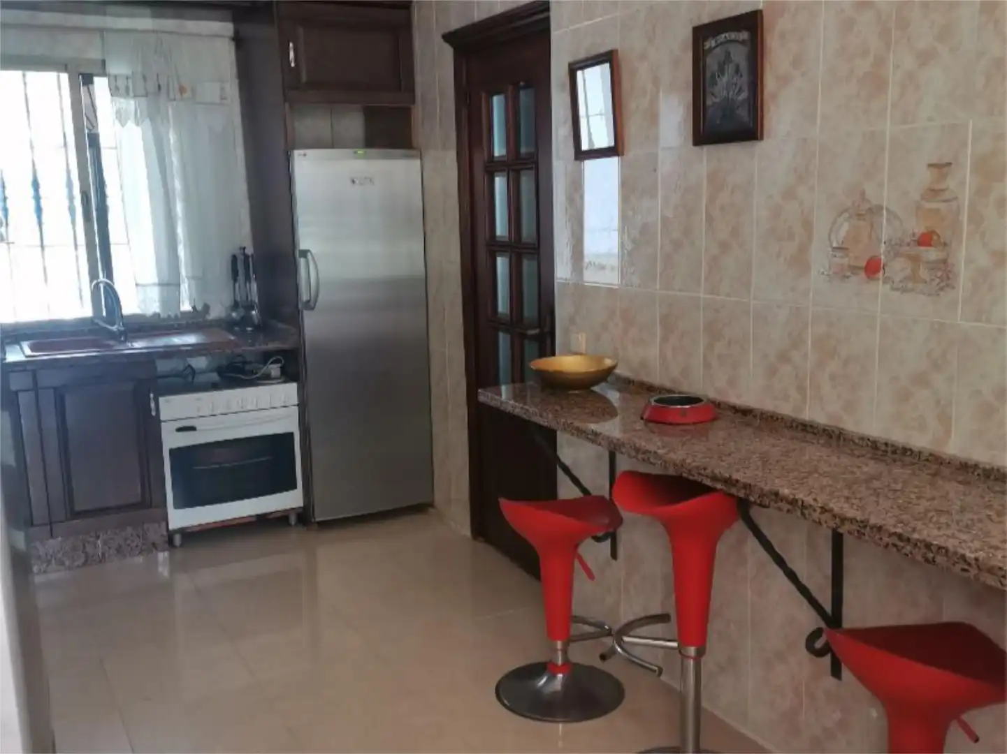 Piso en venta en Avenida Sombrero de Tres Picos, 26, Arcos de la Frontera Cocina de Piso en venta en Arcos de la Frontera con Aire acondicionado, Calefacción y Jardín privado