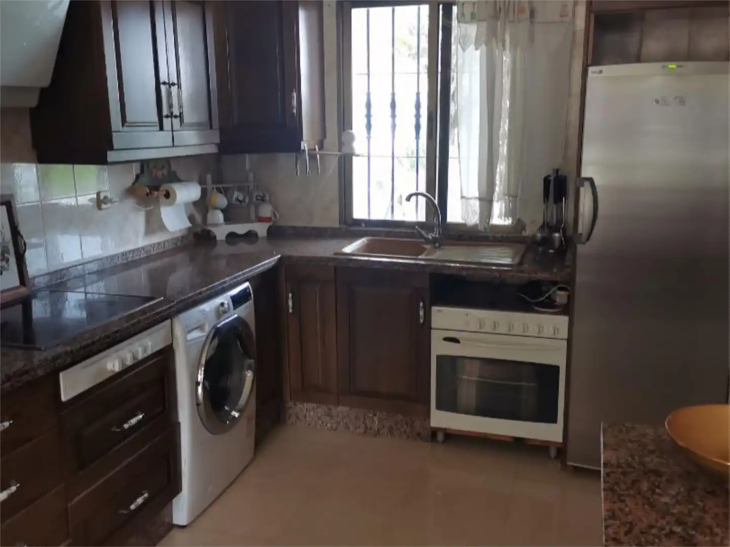Piso en venta en Avenida Sombrero de Tres Picos, 26, Arcos de la Frontera Cocina de Piso en venta en Arcos de la Frontera con Aire acondicionado, Calefacción y Jardín privado