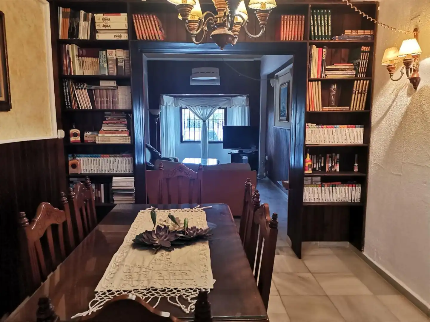 Piso en venta en Avenida Sombrero de Tres Picos, 26, Arcos de la Frontera Comedor de Piso en venta en Arcos de la Frontera con Aire acondicionado, Calefacción y Jardín privado