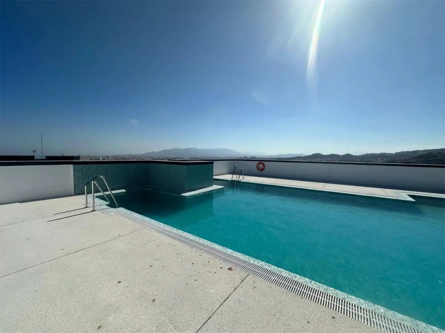 Piscina de Pis de lloguer en Málaga amb Aire condicionat, Calefacció i Jardí privat