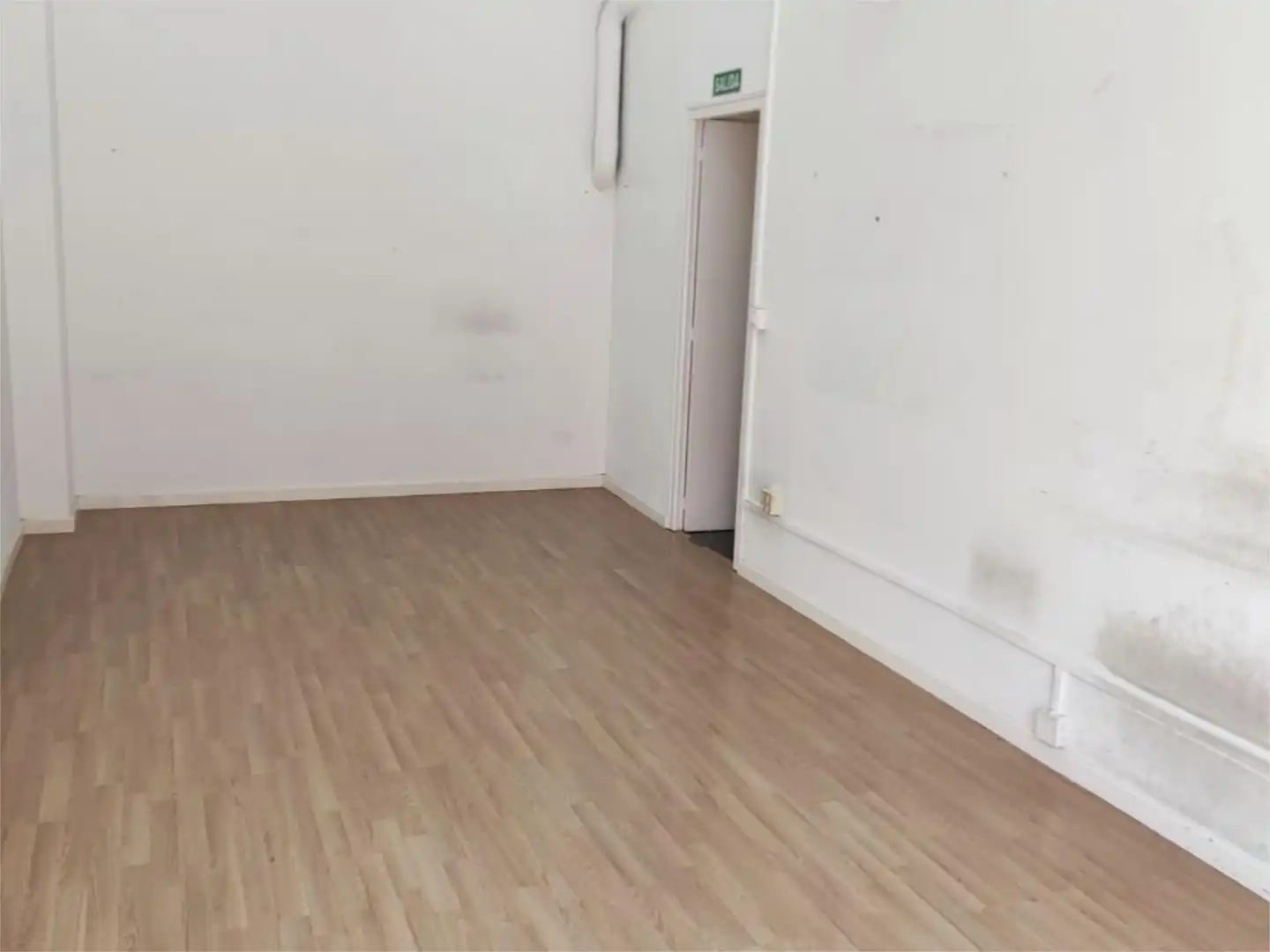 Commercial properties for rent in Carrer Tamarit de Llitera, 7, Joc de la Bola - Camps d'Esports Commercial properties for rent in Lleida with Air Conditioner, Heating and Parquet flooring