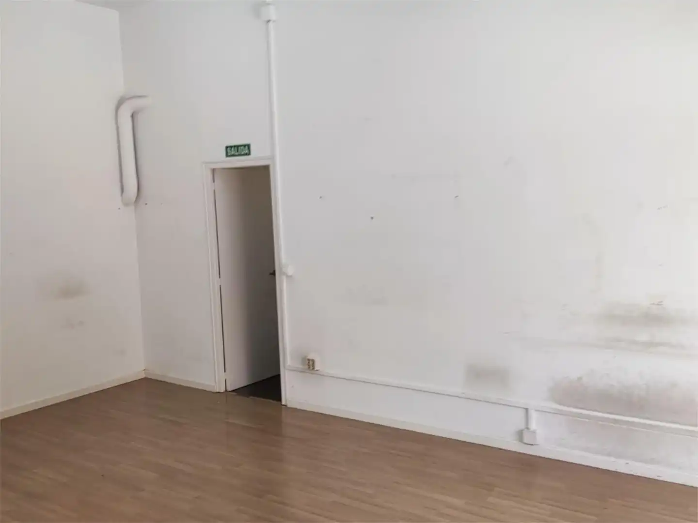 Commercial properties for rent in Carrer Tamarit de Llitera, 7, Joc de la Bola - Camps d'Esports Commercial properties for rent in Lleida with Air Conditioner, Heating and Parquet flooring