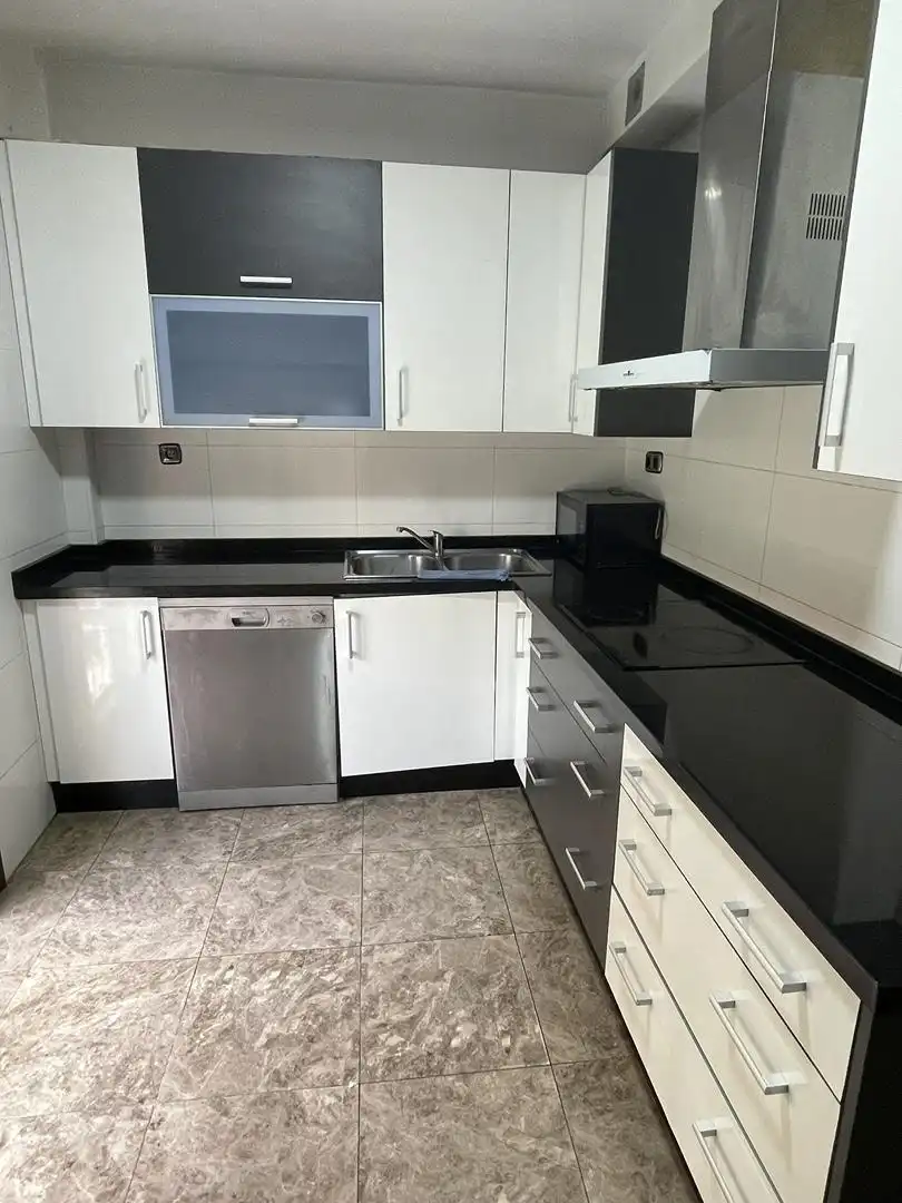Cocina de Dúplex en venta en Melilla con Aire acondicionado, Calefacción y Terraza