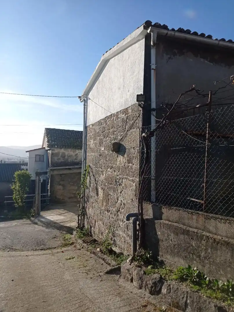 Casa adosada en venda a Lugar Eirexe Valga, 20, Valga Vista exterior de Casa adosada en venda en Valga amb Jardí privat, Terrassa i Traster