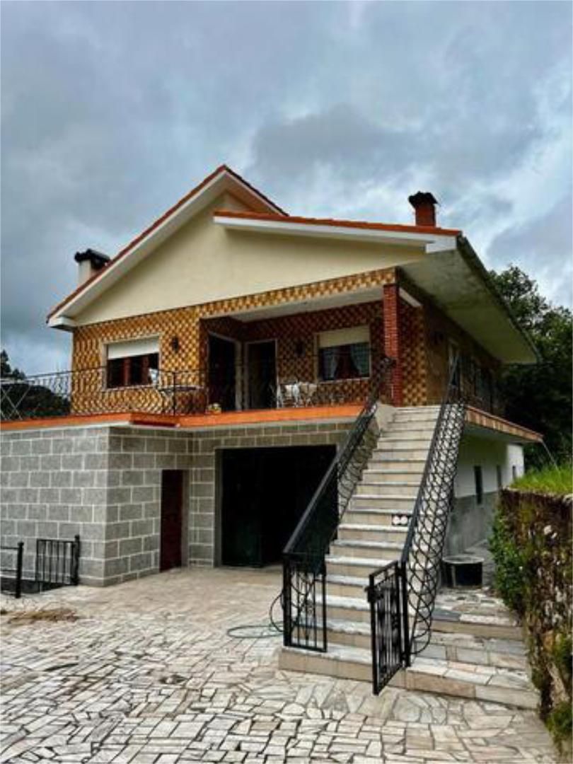 Vista exterior de Casa o xalet en venda en Padrenda amb Terrassa